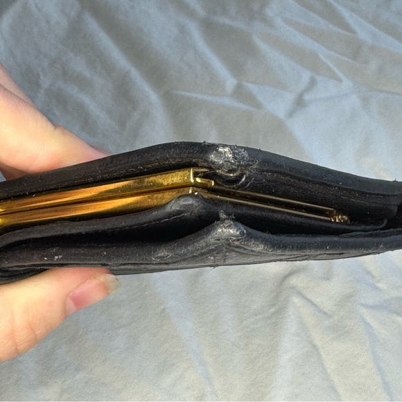 CHANEL Kisslock Diamond Stitch Leather Wallet w/ Shopping Bag & Unbranded Chain - Picture 11 of 11